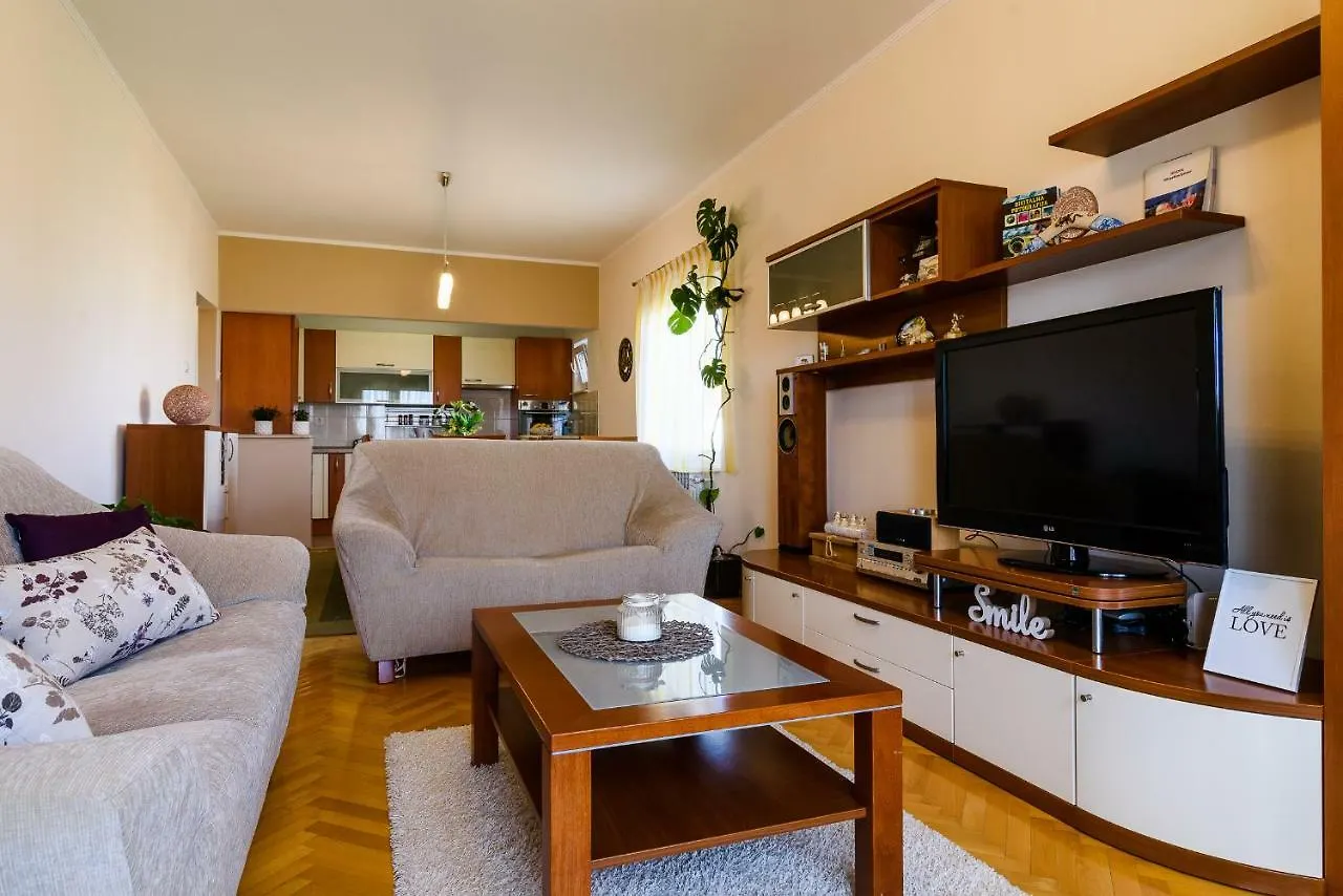 Marinella Apartment Trogir 0*,